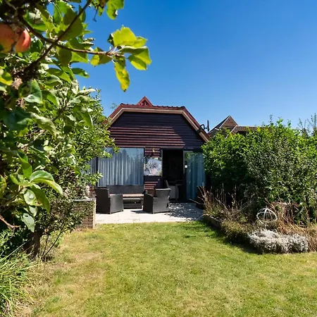 Lovely House Till 6 P. Near Amsterdam, Sea Opmeer