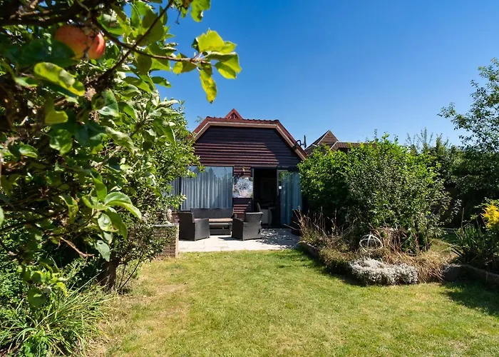 Lovely House Till 6 P. Near Amsterdam, Sea Opmeer